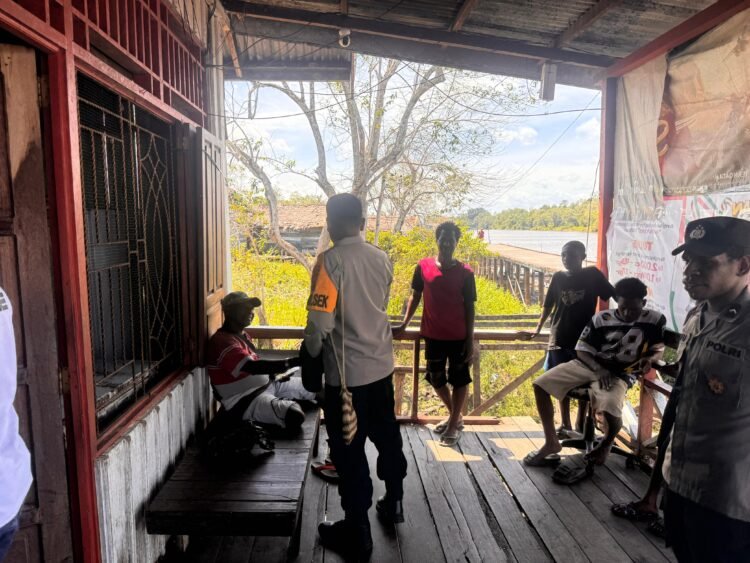 Tingkatkan Keamanan Wilayah, Polsek Citsk Mitak Laksanakan Patroli Dialogis