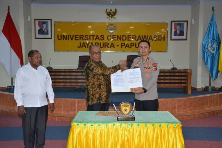 Polda Papua Perkuat SDM Polri Melalui Kerja Sama dengan Universitas Cenderawasih dan Pembukaan Kelas Magister Hukum