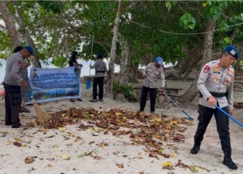 Satpolairud Polres Sarmi Laksanakan Sambang Nusa Presisi dan Program ASRI di Pulau Terluar Liki