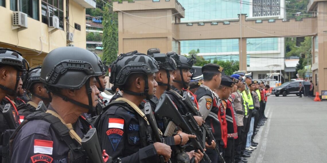 Pastikan Mudik Aman, Satgas Banops Polda Papua Intensifkan Patroli Humanis di Titik Keramaian Jayapura