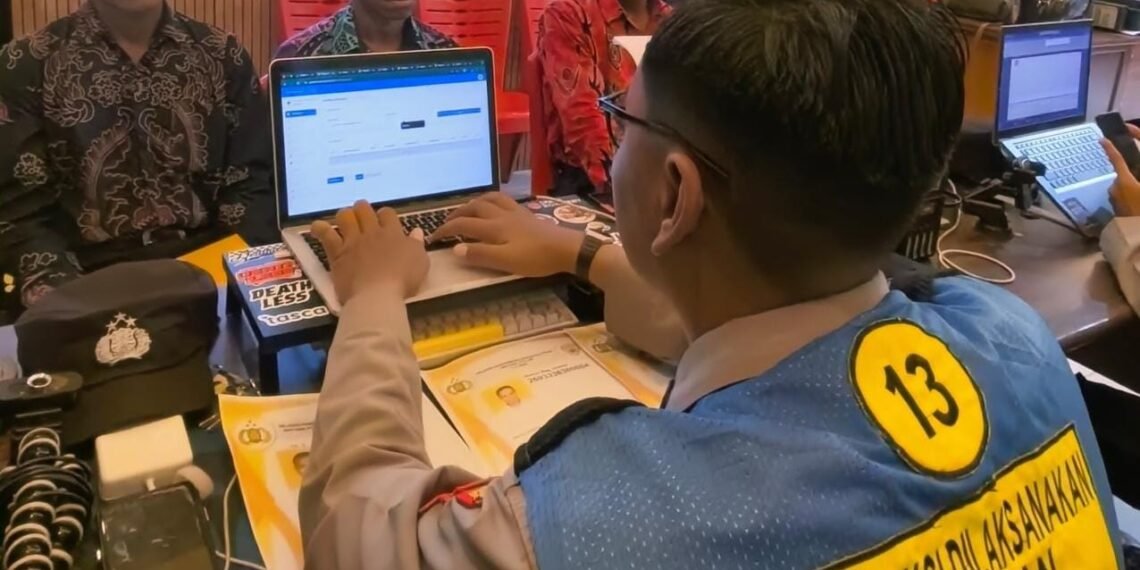 Bag SDM Polresta Jayapura Kota Verifikasi Administrasi Penerimaan Polri 2026, Ratusan Peserta Antusias Mendaftar