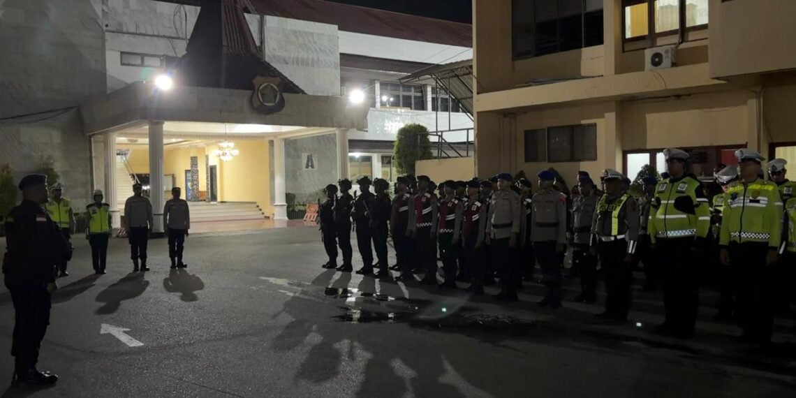 Bag SDM Polresta Jayapura Kota Verifikasi Administrasi Penerimaan Polri 2026, Ratusan Peserta Antusias Mendaftar