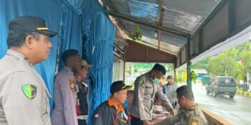 Jaga Stamina Personel, Subsatgas Dokkes Operasi Ketupat Cartenz 2026 Lakukan Pemeriksaan Kesehatan dan Bagikan Vitamin