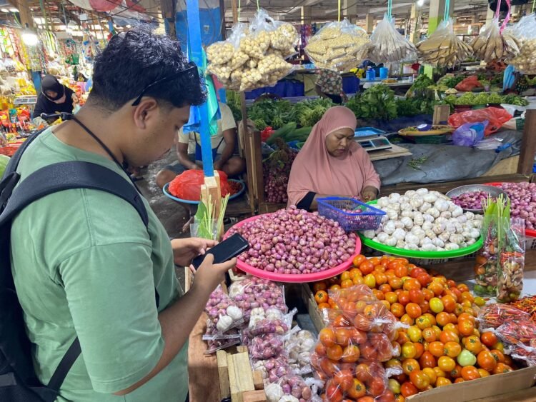 Satgas Saber Polres Yalimo Lakukan Pengecekan Harga Bahan Pokok di Pasar Sentral Elelim