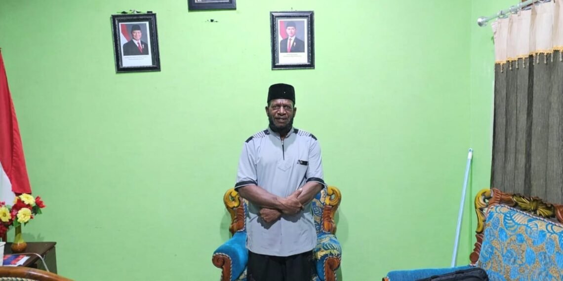 H. Abdul Kahar Yelipele, S.Pdi., M.Pdi. selaku Ketua Umum Masjid Raya Provinsi Papua