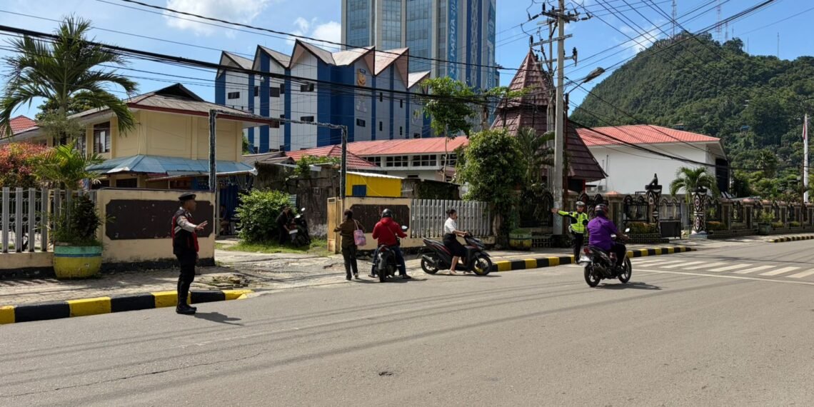 Polda Papua Perkuat Disiplin Personel pada Hari ke-10 Operasi Ketupat Cartenz 2026