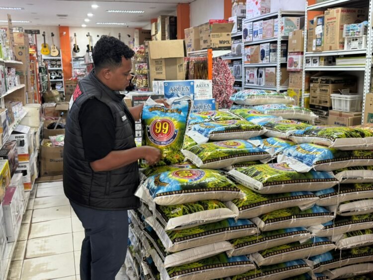Satgas Pangan Polda Papua Pantau Harga dan Pasokan Bahan Pokok di Pasar Hamadi
