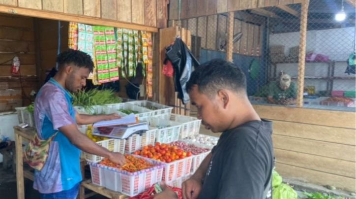 Polres Jayawijaya Pantau Harga Beras di Retail Modern dan Pasar Pootikelek