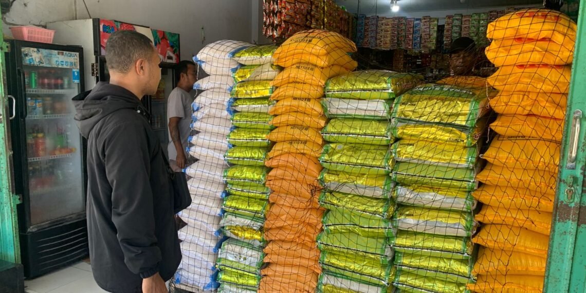 Polres Jayawijaya Pantau Harga Beras di Retail Modern dan Pasar Pootikelek