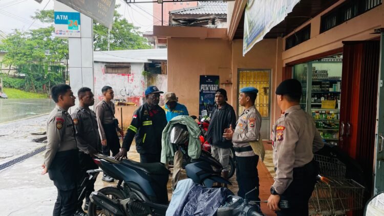 Sentuh Warga Hingga Pelosok, Bhabinkamtibmas Erageam Intensifkan DDS Demi Kamtibmas Kondusif di Mamberamo Tengah