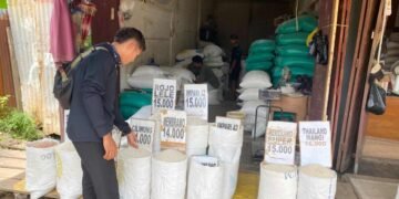 Polres Jayawijaya Lakukan Pengecekan Harga Beras di Retail Modern dan Pasar Tradisional Wamena