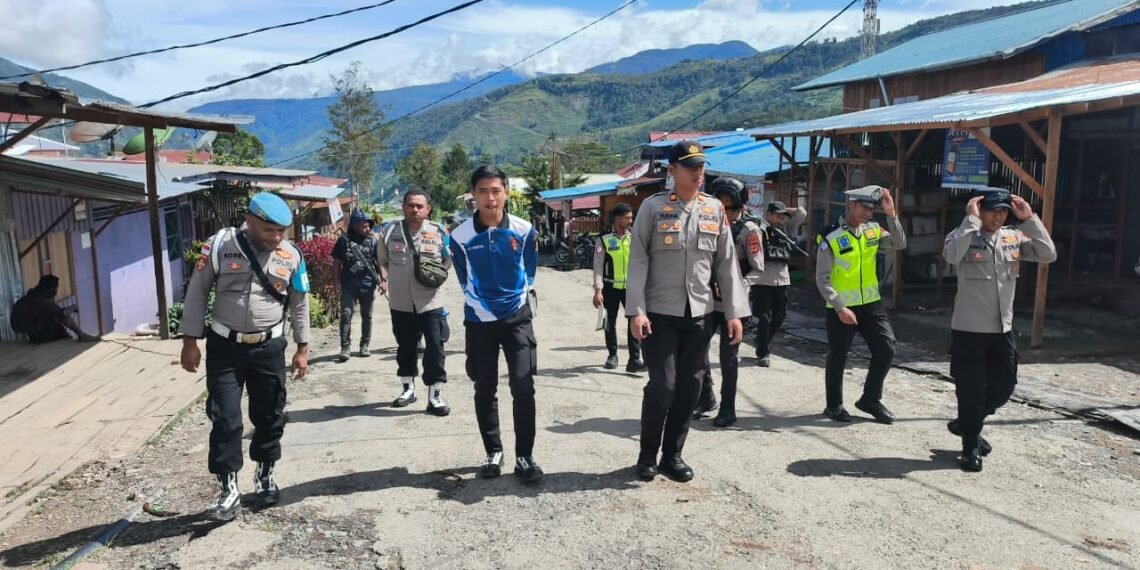 Polres Tolikara Tingkatkan Patroli Rutin, Ciptakan Rasa Aman di Tengah Masyarakat