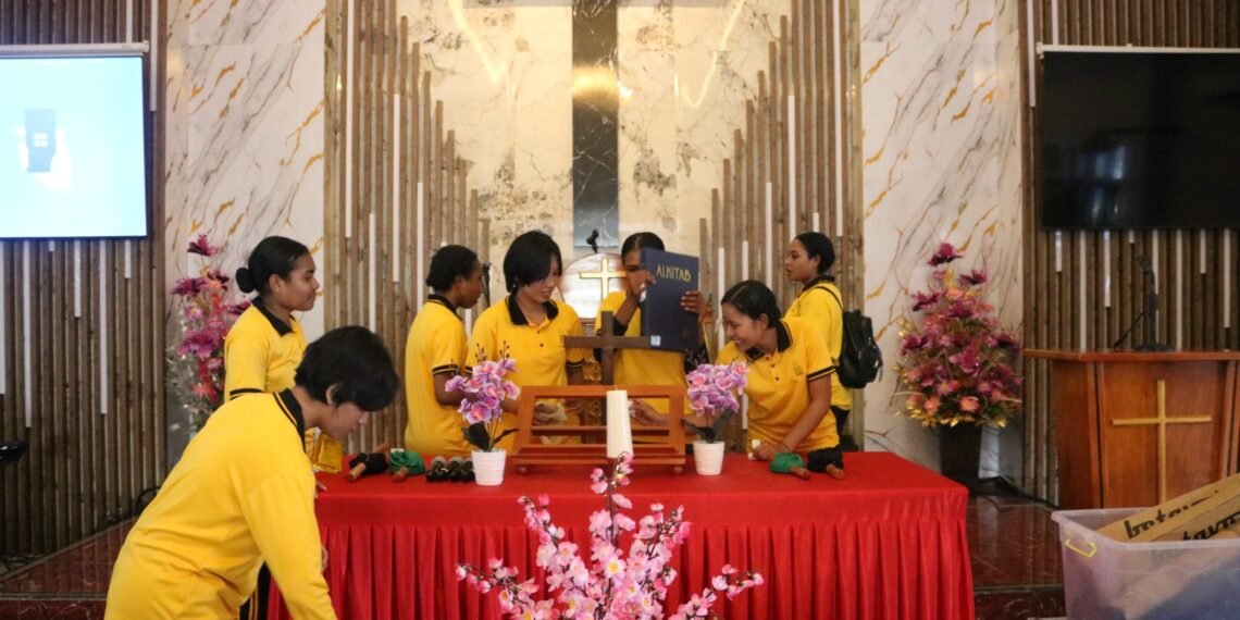 Persiapan Peresmian Gereja Terang Bhara Daksa, Personel Polda Papua Gelar Kurve Bersama dan Gladi