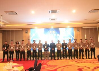 Polres Jayapura Optimalkan Ketahanan Pangan, Laksanakan Pemupukan Tanaman Jagung di Doyo Lama