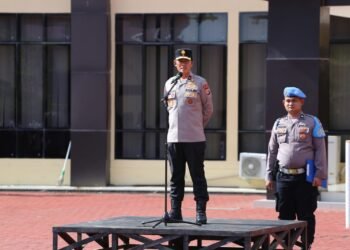 Wakapolda Papua Tekankan Disiplin dan Peningkatan Kinerja Saat Apel Pagi Personel Polda Papua