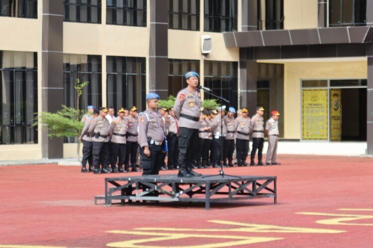 Apel Pagi Gabungan Polda Papua, Kabid Propam Tekankan Disiplin, Efisiensi Energi dan Profesionalisme Personel 