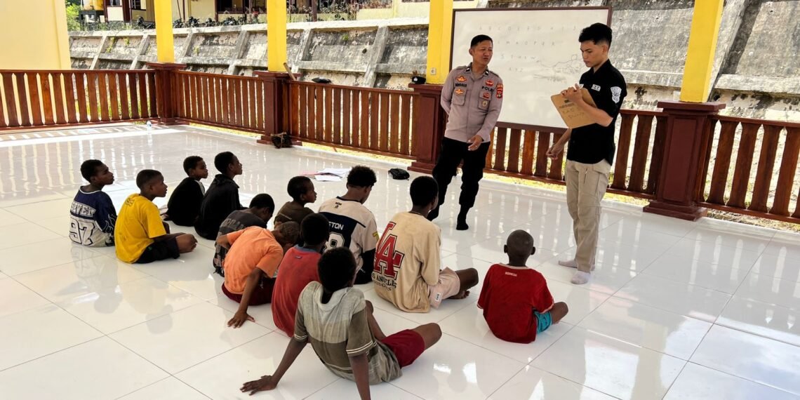 Polres Boven Digoel Gelar Bimbingan Belajar bagi Anak Putus Sekolah di Ruang Edukasi