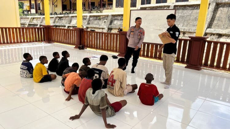 Polres Boven Digoel Gelar Bimbingan Belajar bagi Anak Putus Sekolah di Ruang Edukasi