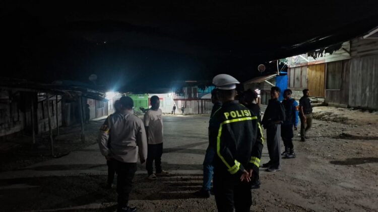 Pastikan Keamanan Tetap Terjaga, Kapolres Mamberamo Tengah Cek Pos Pengamanan di Kobakma 