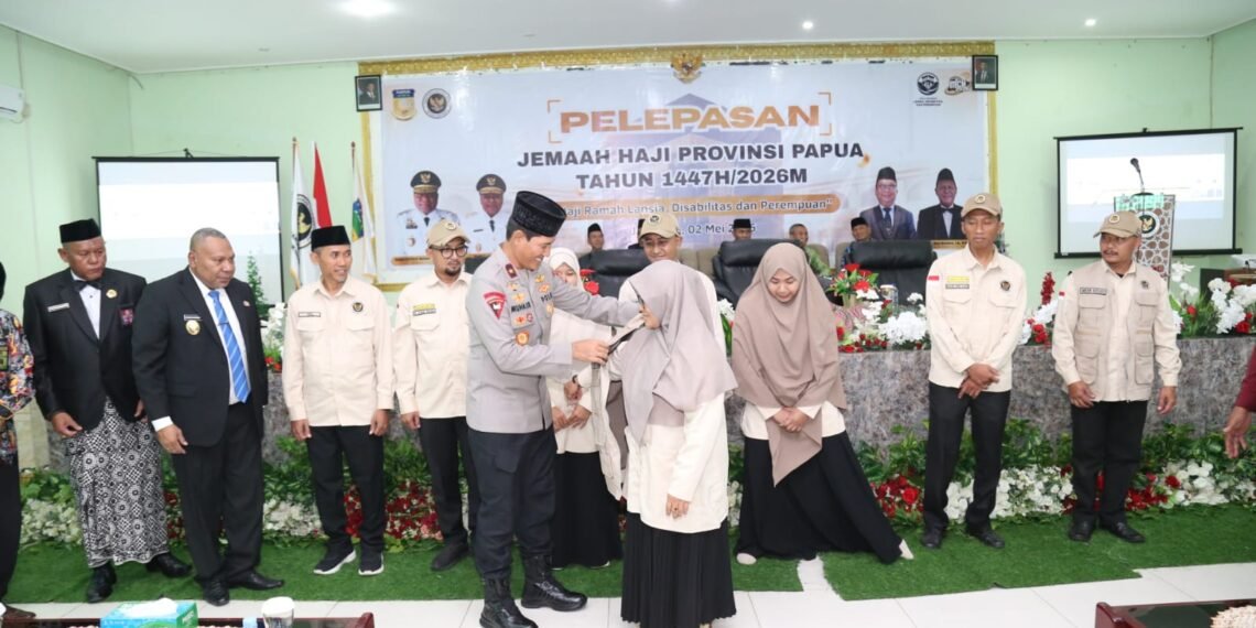 Pemerintah Provinsi Papua dan Polda Papua Lepas Keberangkatan 890 Jemaah Haji Tahun 1447 H 