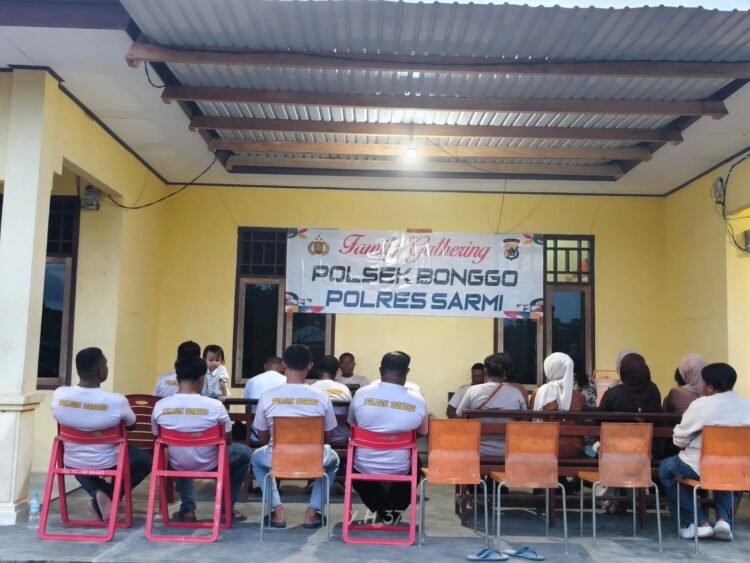 Hadir di Tengah Jemaat, Polisi Amankan Ibadah Minggu di Karubaga