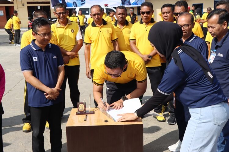 BRI Peduli Serahkan Ambulans untuk Polres Biak Numfor, Dukung Pelayanan Kesehatan dan Kemanusiaan