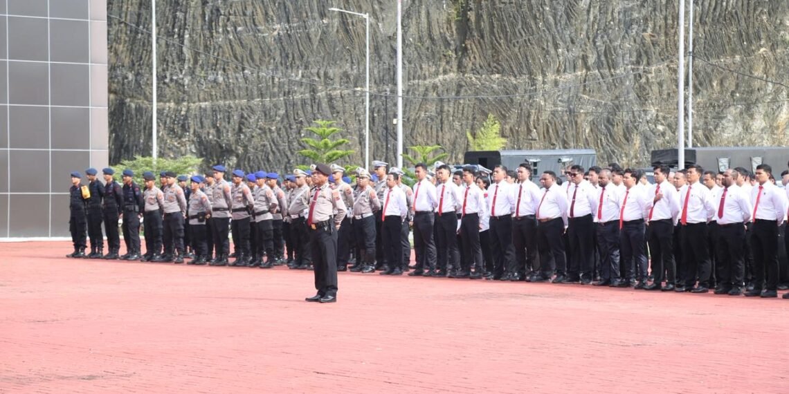 Wakapolda Papua Pimpin Apel Pagi, Tekankan Disiplin dan Kesiapsiagaan Personel dalam Pelaksanaan Tugas
