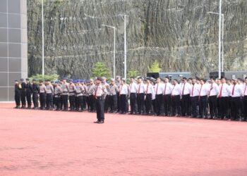 Wakapolda Papua Pimpin Apel Pagi, Tekankan Disiplin dan Kesiapsiagaan Personel dalam Pelaksanaan Tugas