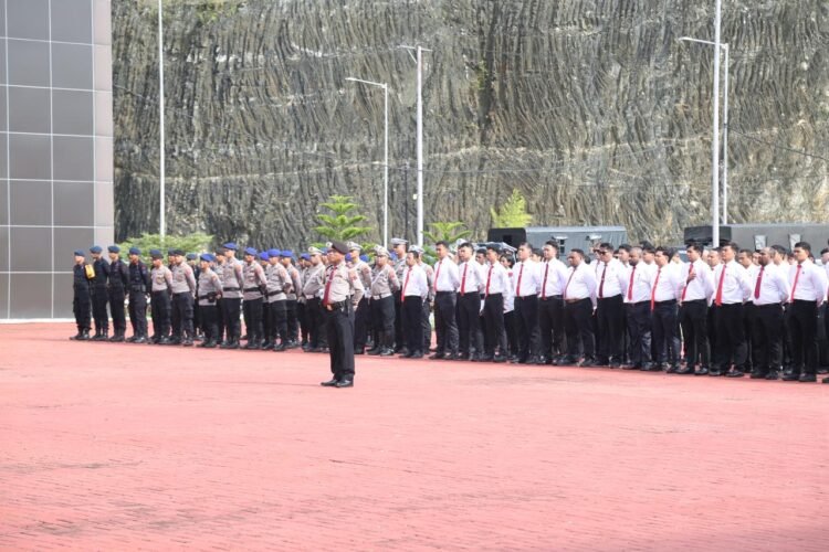 Wakapolda Papua Pimpin Apel Pagi, Tekankan Disiplin dan Kesiapsiagaan Personel dalam Pelaksanaan Tugas