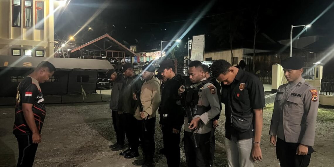 Patroli Malam Humanis, Polres Tolikara Perkuat Harkamtibmas di Kota Karubaga