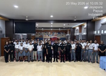 Bid Tik Polda Papua Sosialisasikan Super App Polri Dan Layanan 110 Presisi Di Sekolah-Sekolah Kota Jayapura