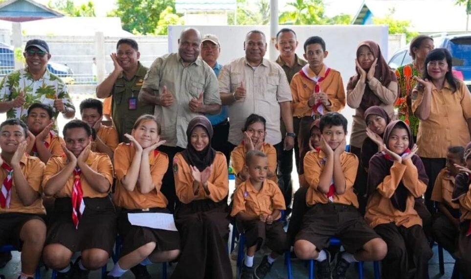Gubernur Papua Komit Tingkatkan Pendidikan Inklusif bagi Anak Berkebutuhan Khusus di Biak