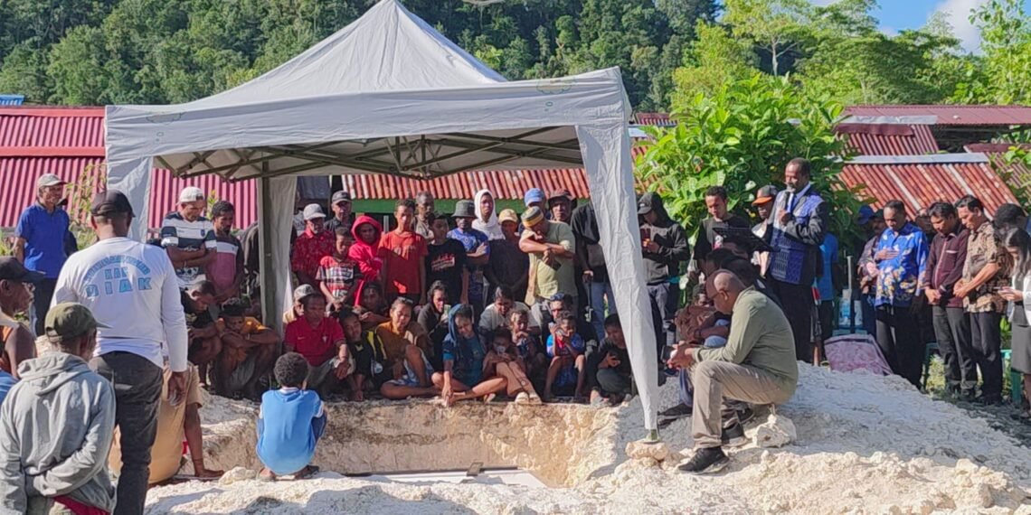 5 Korban Ledakan Bom Di Biak Dimakamkan Dalam 1 Liang Lahat