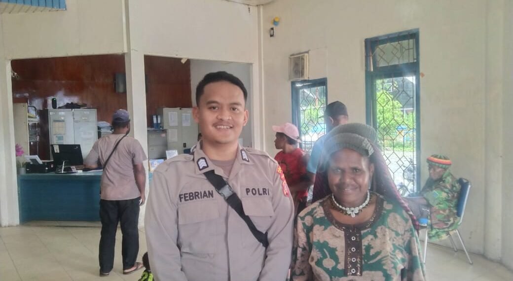 Hadirkan Rasa Aman bagi Nasabah, Personel Polres Tolikara Intensifkan Pengamanan Bank Papua